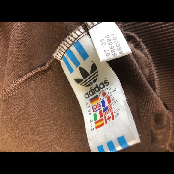 Meet your Posher, Rayne - Picture 7 of 9